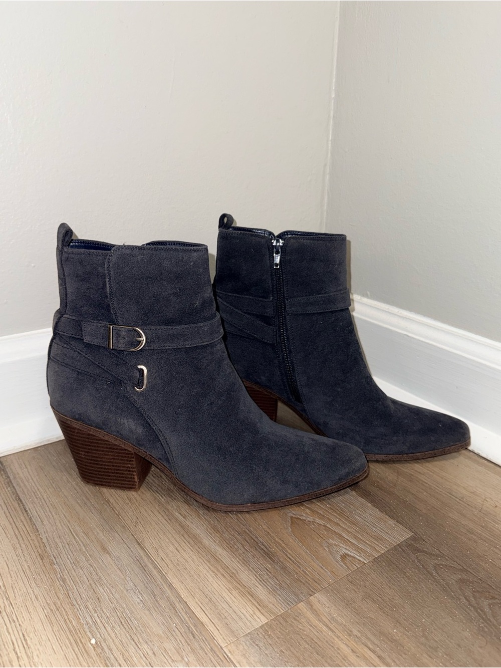 JustFab Della Heeled Booties | 9.5 | Magnet | Block Heel | Suede